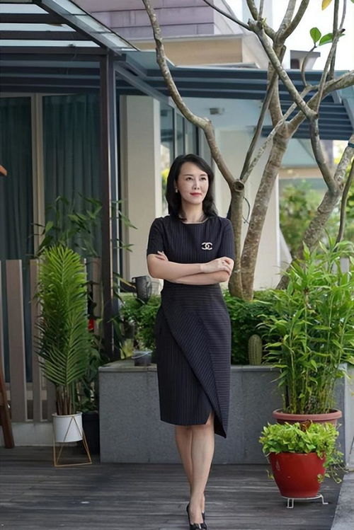 我法學(xué)本碩,曾投簡歷200多封石沉大海,如今是國際舞臺律政佳人